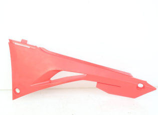 CACHE SOUS SELLE GAUCHE