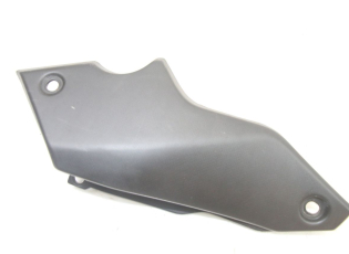 CACHE SOUS SELLE GAUCHE