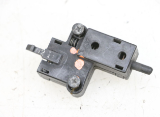 CONTACTEUR EMBRAYAGE