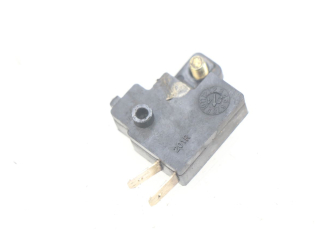 CONTACTEUR FEU STOP DROIT