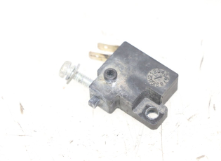 CONTACTEUR FEU STOP GAUCHE