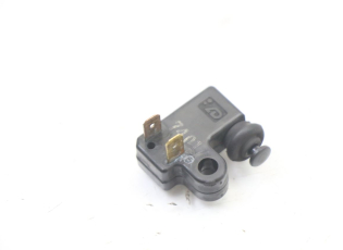 CONTACTEUR FEU STOP GAUCHE