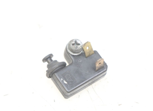 CONTACTEUR FEU STOP GAUCHE