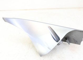 FLANC LATERAL AVANT GAUCHE