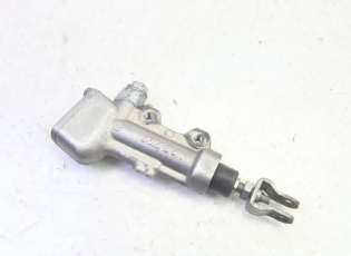 MAITRE CYLINDRE FREIN ARRIERE