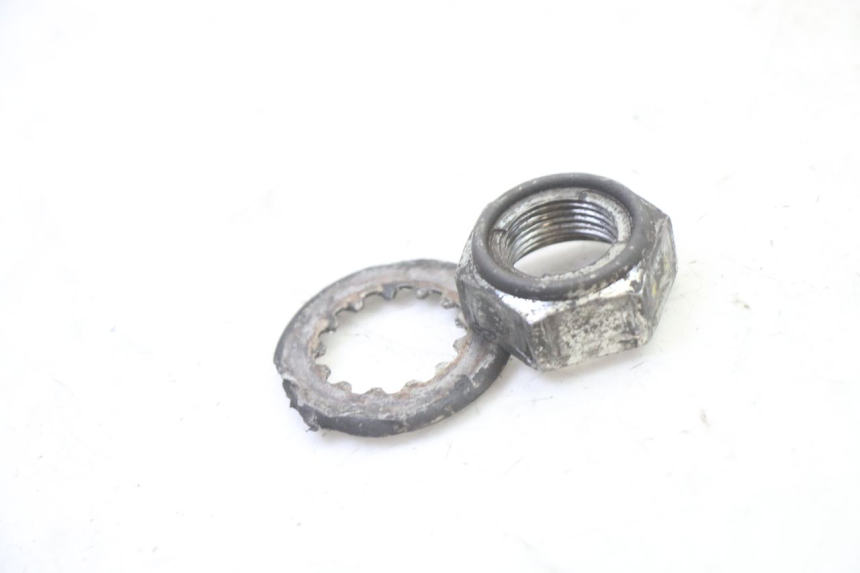 photo de DADO PIGNONE ALBERO USCITA CAMBIO SUZUKI SV S 650 (2003 - 2009) - Dettaglio del componente