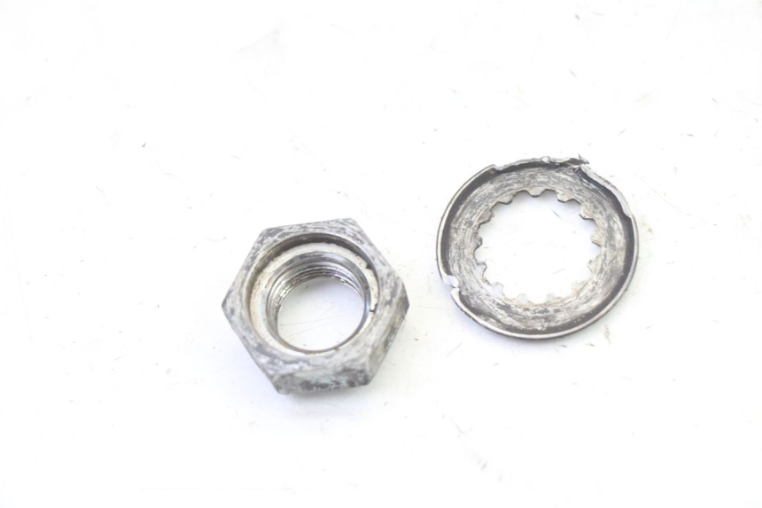 photo de DADO PIGNONE ALBERO USCITA CAMBIO SUZUKI SV S 650 (2003 - 2009) - Altra angolazione