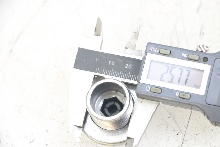 photo de DADO DELLA PIASTRA FORCELLA KAWASAKI ER-6 ER6 N 650 (2012 - 2016) - Altra angolazione