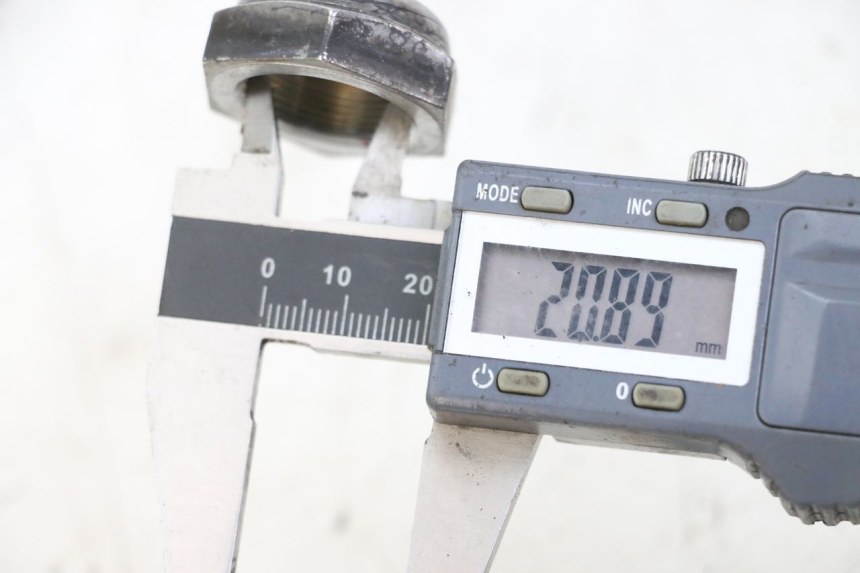 photo de DADO DELLA PIASTRA FORCELLA SUZUKI GSX F GSXF 650 (2007 - 2015) - Dettaglio del componente