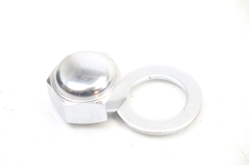 photo de DADO DELLA PIASTRA FORCELLA YAMAHA FZS FAZER 600 (2001 - 2003) - Vista principale