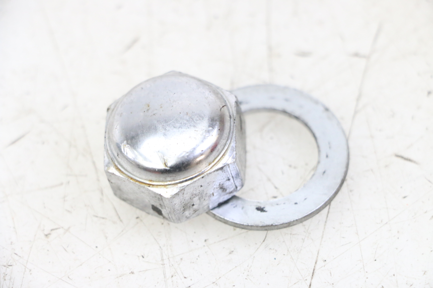 photo de DADO DELLA PIASTRA FORCELLA YAMAHA FZS FAZER 600 (2001 - 2003) - Vista principale