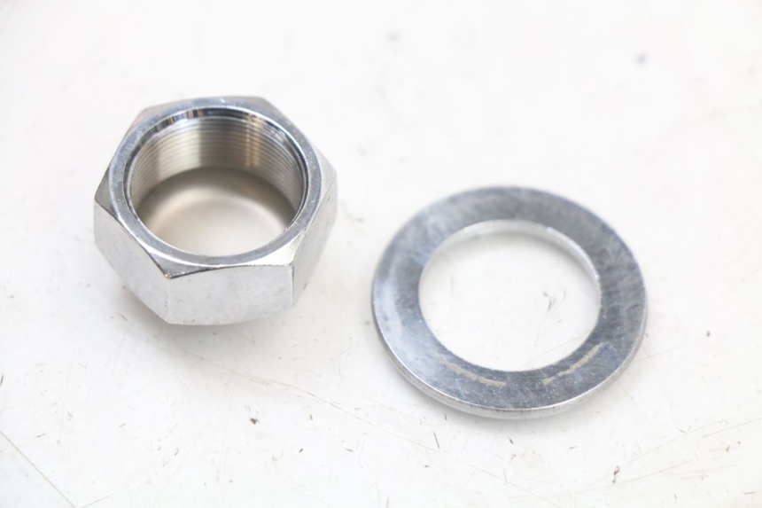 photo de DADO DELLA PIASTRA FORCELLA YAMAHA XJ6 ABS 600 (2008 - 2016) - Primo piano tecnico