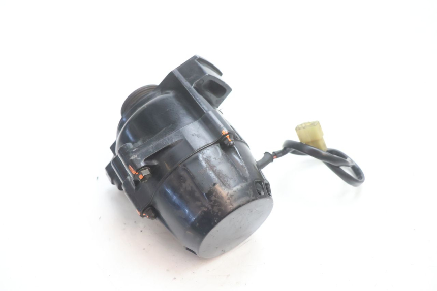 photo de ALTERNATORE KAWASAKI GPX F ZX750F 750 (1986 - 1990) - Primo piano tecnico