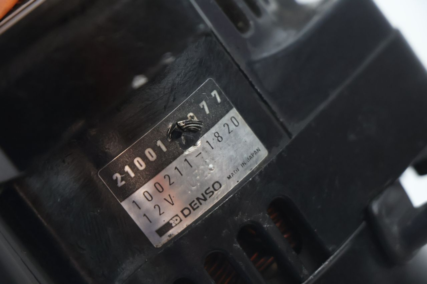 photo de ALTERNATORE KAWASAKI GPX F ZX750F 750 (1986 - 1990) - Vista d'insieme del prodotto