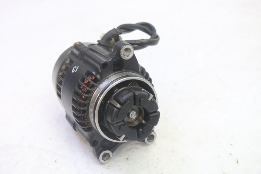 photo de ALTERNATORE KAWASAKI GPZ RX 1000 (1986 - 1988) - Altra angolazione