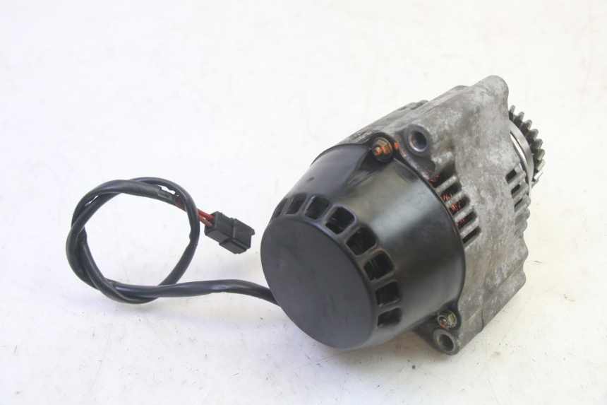 photo de ALTERNATORE SUZUKI GSF N BANDIT 600 (1996 - 1999) - Stato della superficie e materiale