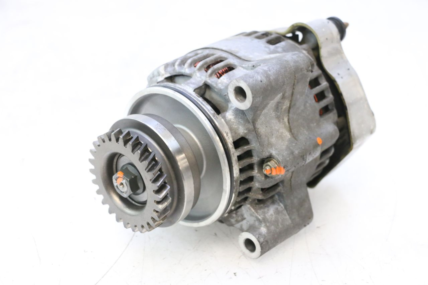 photo de ALTERNATORE SUZUKI GSF N BANDIT 1200 (2001 - 2005) - Vista principale