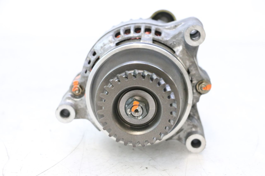 photo de ALTERNATORE SUZUKI GSF N BANDIT 1200 (2001 - 2005) - Ricambio usato controllato
