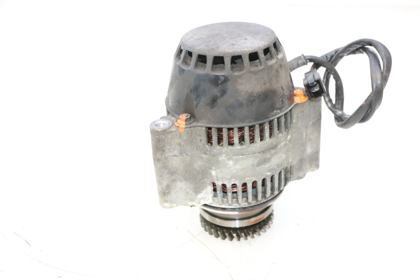 photo de ALTERNATORE SUZUKI GSX F GSXF 750 (1988 - 1998) - Zoom sullo stato d'uso