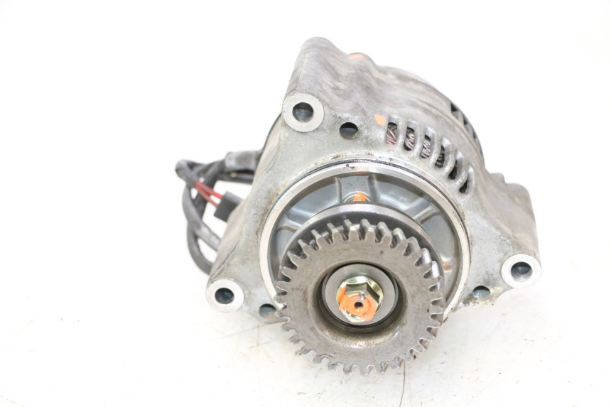photo de ALTERNATORE SUZUKI GSX F GSXF 750 (1988 - 1998) - Stato della superficie e materiale