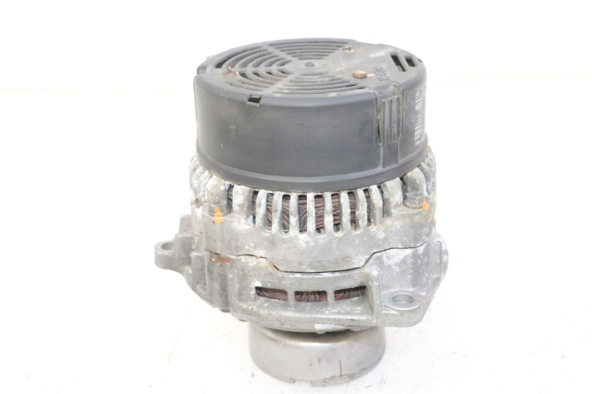 photo de ALTERNATORE BMW K 75 RT 750 (1989 - 1997) - Primo piano tecnico
