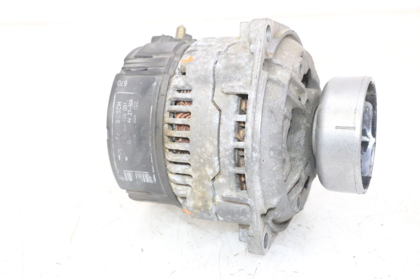 photo de ALTERNATORE BMW K 75 RT 750 (1989 - 1997) - Ricambio usato controllato