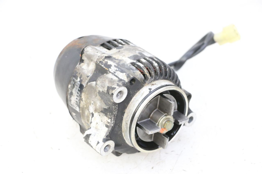 photo de ALTERNATORE TRIUMPH SPRINT 900 (1995 - 1998) - Zoom sui componenti