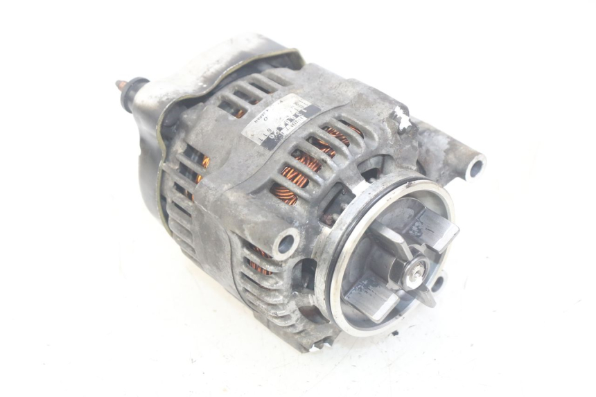 photo de ALTERNATORE TRIUMPH SPRINT ST 955 (1999 - 2001) - Zoom sullo stato d'uso