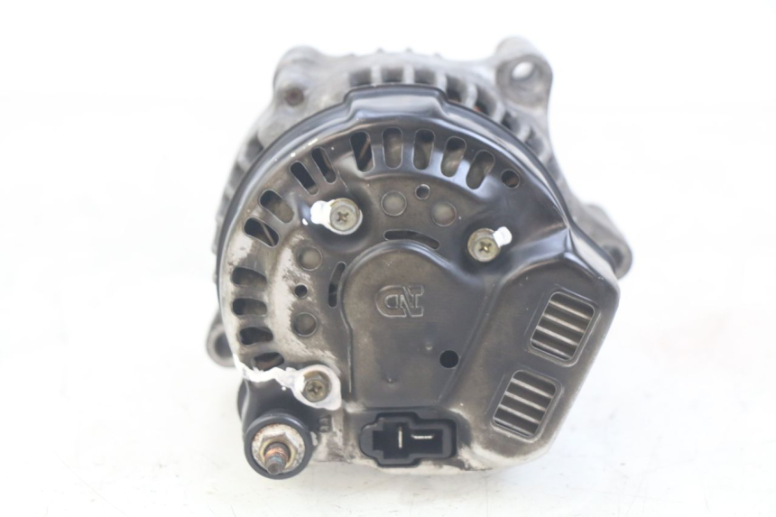 photo de ALTERNATORE TRIUMPH SPRINT ST 955 (1999 - 2001) - Primo piano tecnico