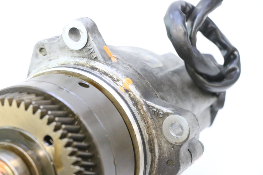 photo de ALTERNATORE HONDA ST PAN EUROPEAN 1100 (1990 - 2002) - Zoom sui componenti