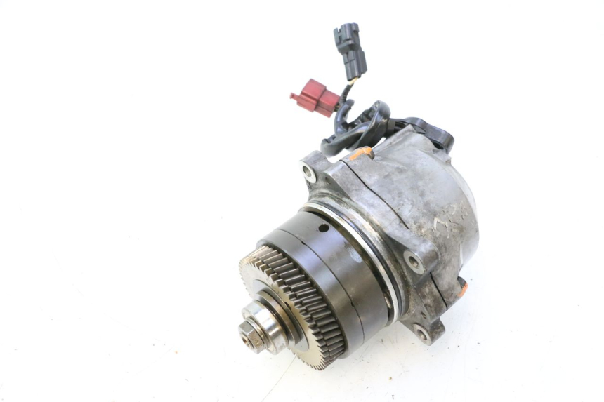 photo de ALTERNATORE HONDA ST PAN EUROPEAN 1100 (1990 - 2002) - Zoom sullo stato d'uso
