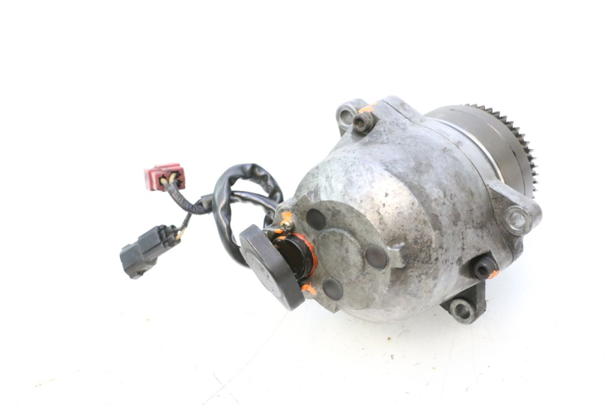 photo de ALTERNATORE HONDA ST PAN EUROPEAN 1100 (1990 - 2002) - Primo piano tecnico