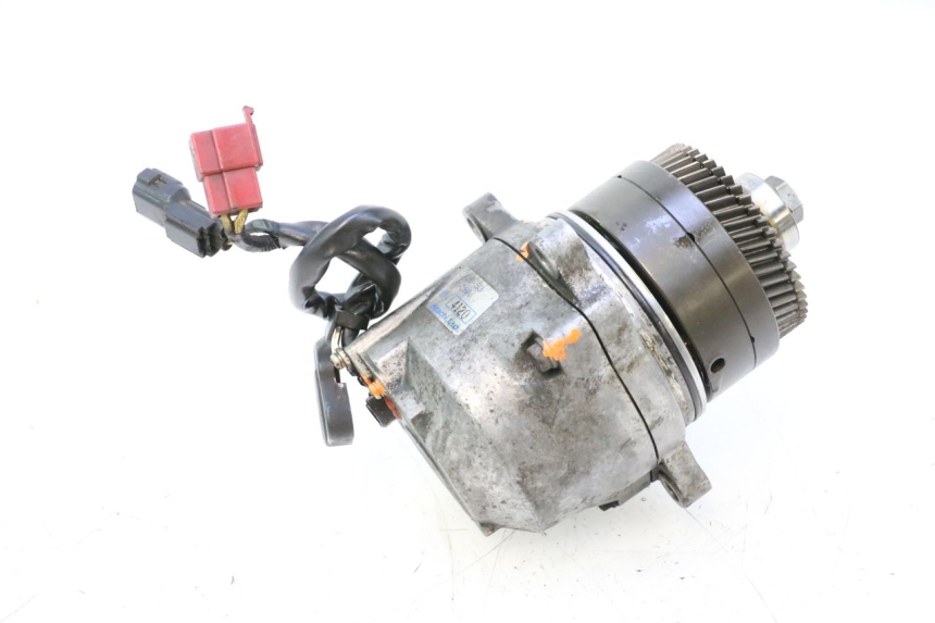 photo de ALTERNATORE HONDA ST PAN EUROPEAN 1100 (1990 - 2002) - Stato della superficie e materiale