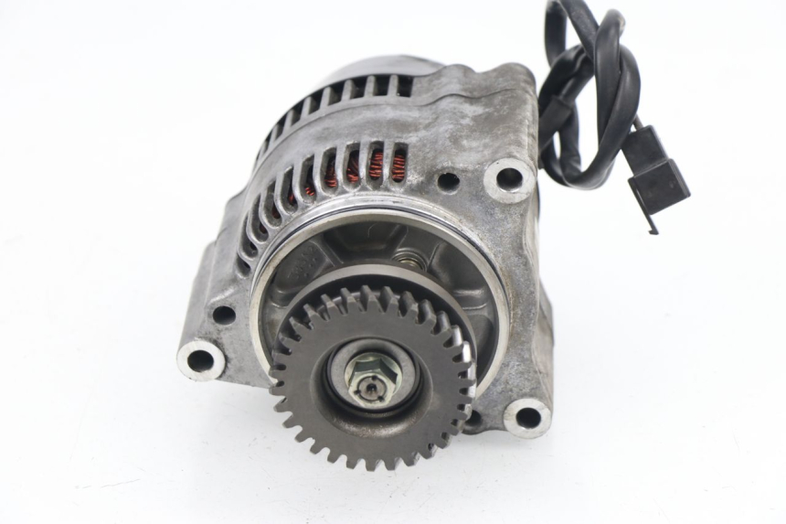 photo de Alternatore SUZUKI GSXF GSX F 600 (1988 - 1997) - Vista d'insieme del prodotto