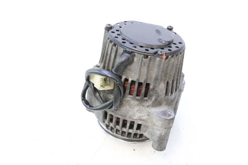 photo de ALTERNATORE YAMAHA YZF R GENESIS 750 (1993 - 1998) - Primo piano tecnico