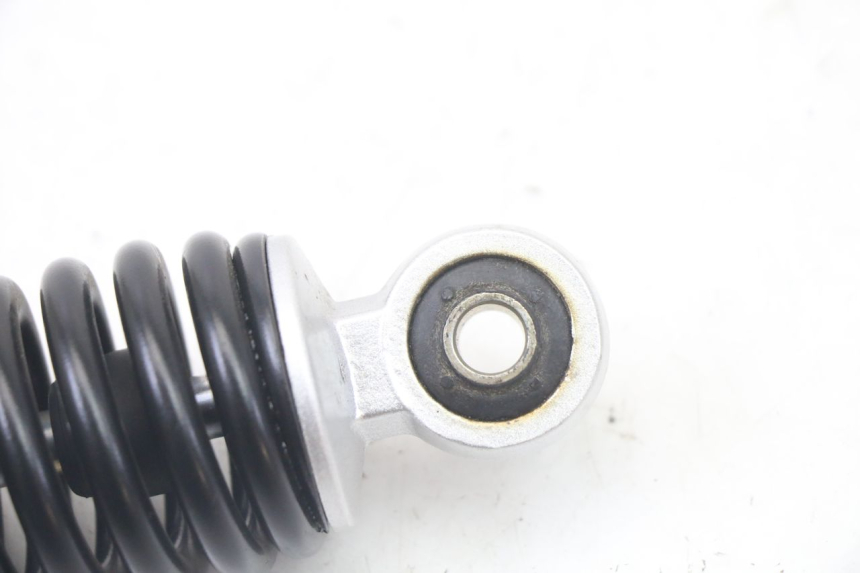 photo de AMMORTIZZATORE POSTERIORE KYMCO AGILITY 4T 50 (2005 - 2018) - Primo piano tecnico