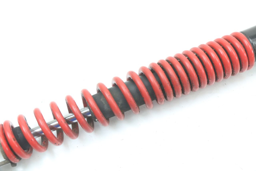 photo de AMMORTIZZATORE POSTERIORE KYMCO AGILITY PREMIUM 50 (2007 - 2010) - Primo piano tecnico