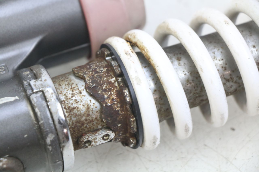 photo de AMMORTIZZATORE POSTERIORE MBK BOOSTER SPIRIT 50 (1999 - 2003) - Marcature e riferimenti originali