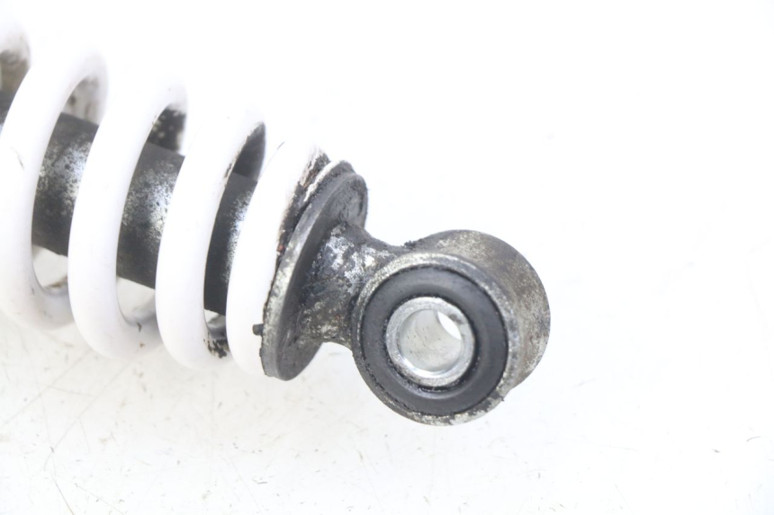 photo de AMMORTIZZATORE POSTERIORE YAMAHA BW'S NAKED 50 (2008 - 2019) - Dettagli dei punti di fissaggio