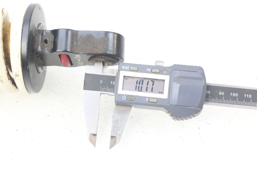 photo de Ammortizzatore posteriore CRZ DIRTBIKE 140 - Zoom sullo stato d'uso