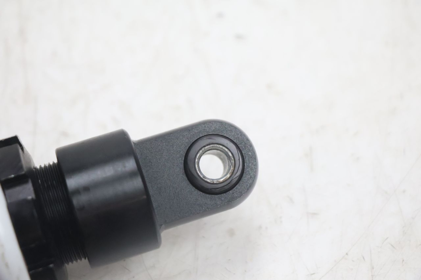 photo de AMMORTIZZATORE POSTERIORE MINI MX DRIFT 150 - Primo piano tecnico