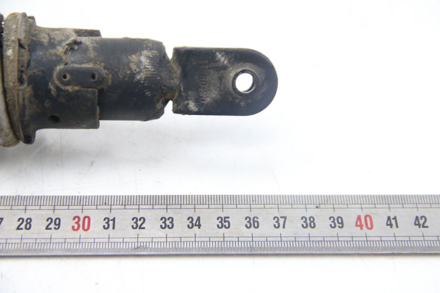 photo de AMMORTIZZATORE POSTERIORE SYM FIDDLE 2 50 (2008 - 2013) - Primo piano tecnico