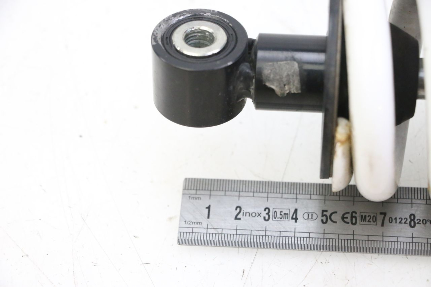 photo de AMMORTIZZATORE POSTERIORE BMW G310 R 310 (2016 - 2020) - Primo piano tecnico