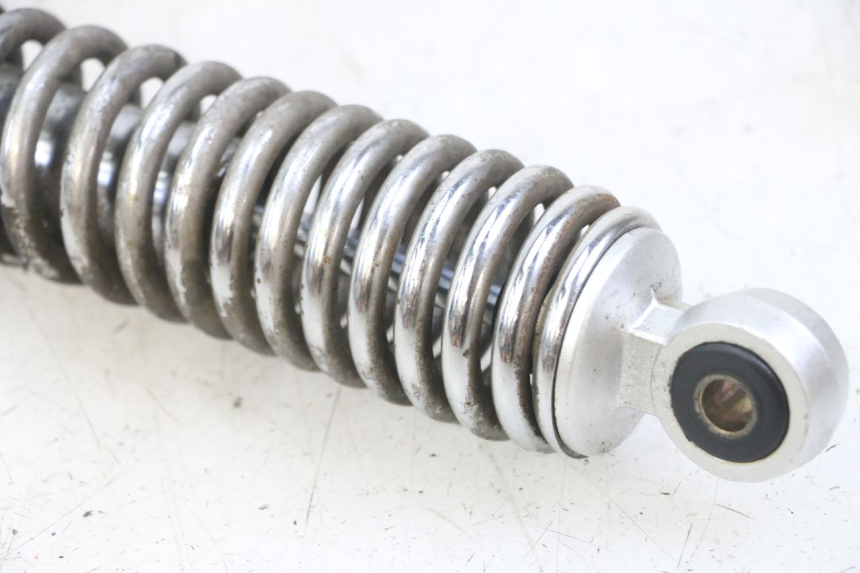 photo de AMMORTIZZATORE POSTERIORE KYMCO LIKE 4T 50 (2019 - 2025) - Stato della superficie e materiale