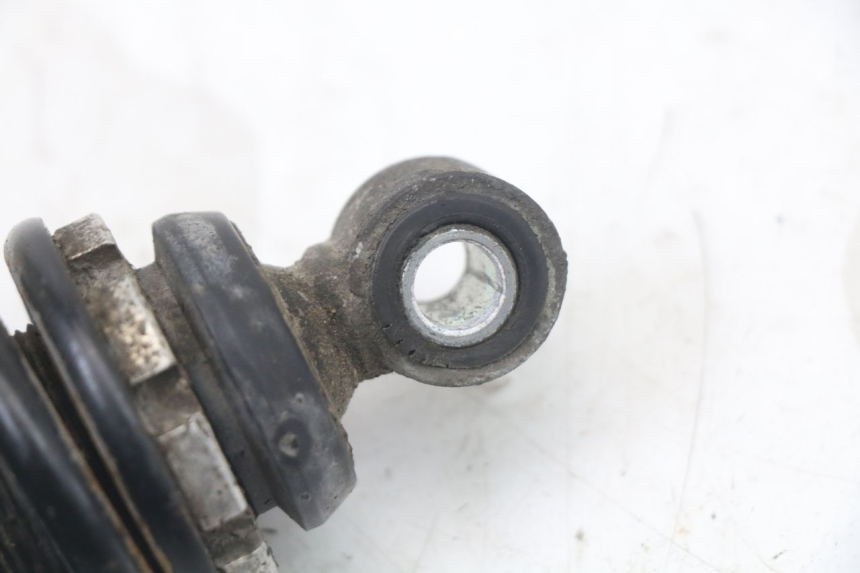 photo de AMMORTIZZATORE POSTERIORE PEUGEOT ELYSTAR 50 (2002 - 2014) - Primo piano tecnico