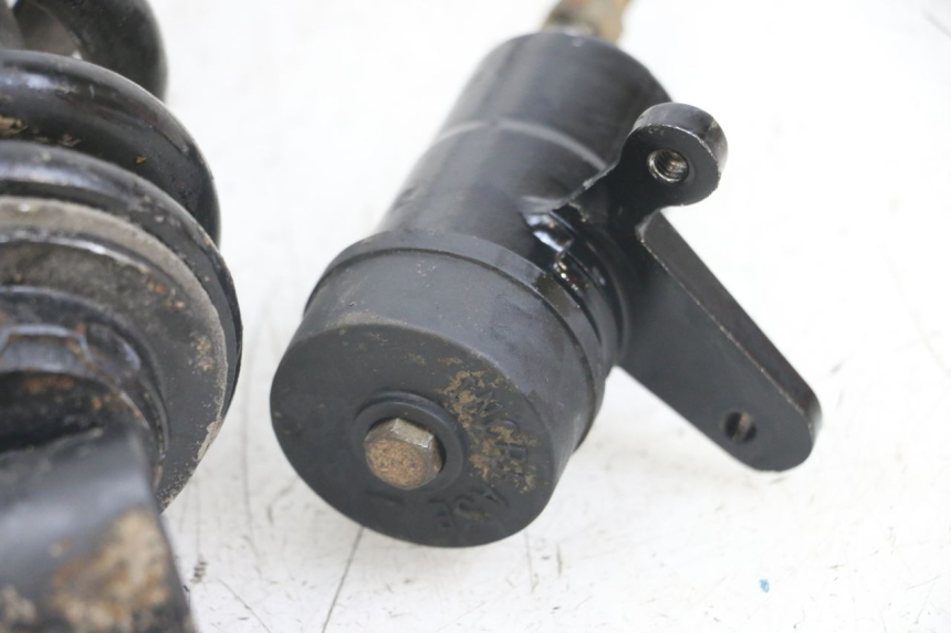 photo de AMMORTIZZATORE POSTERIORE TRIUMPH SPEED TRIPLE T301 900 (1994 - 1996) - Ricambio usato controllato