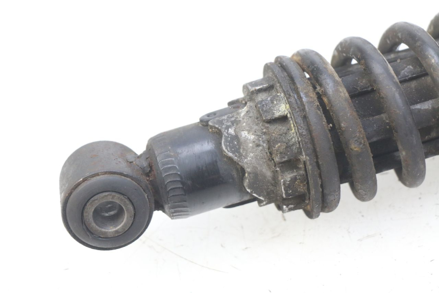 photo de AMMORTIZZATORE POSTERIORE PIAGGIO VESPA LX 125 (2005 - 2010) - Dettagli dei punti di fissaggio