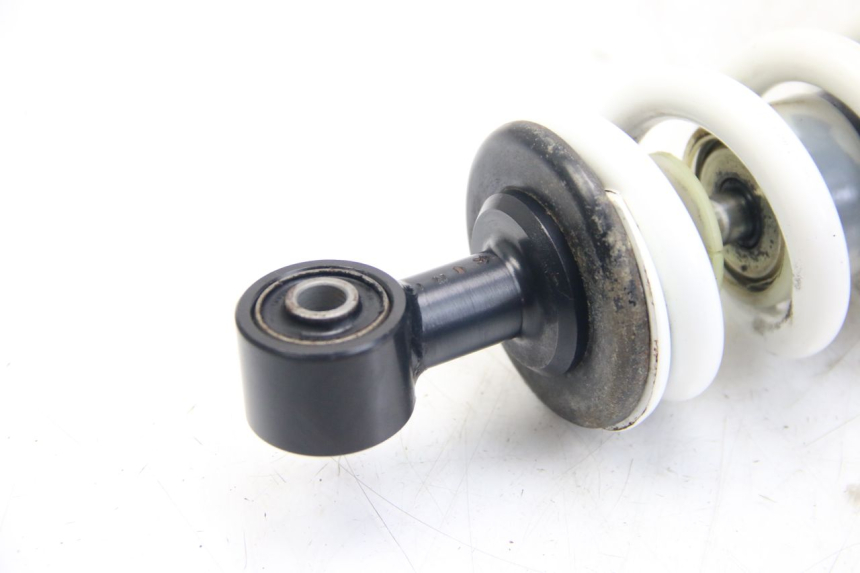 photo de AMMORTIZZATORE POSTERIORE SYM WOLF SB 125 (2011 - 2018) - Zoom sullo stato d'uso