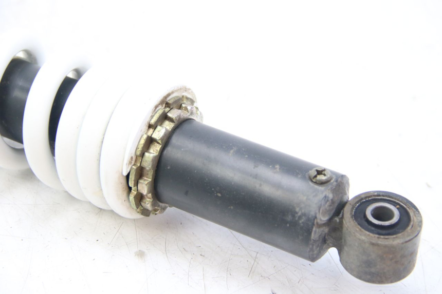 photo de AMMORTIZZATORE POSTERIORE SYM WOLF SB 125 (2011 - 2018) - Primo piano tecnico