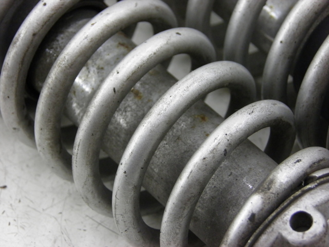 photo de Ammortizzatore posteriore YAMAHA YBR CUSTOM 125 (2008 - 2010) - Altra angolazione